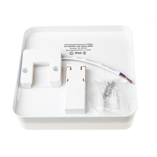 Світильник LED AVT накладний квадрат 36W 5000К 1020699